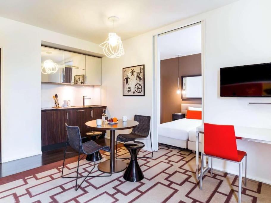 Disneyland Deluxe Flat, Outside Pool, Climatisation, 1 Min To Disney Parks Serris Exterior photo