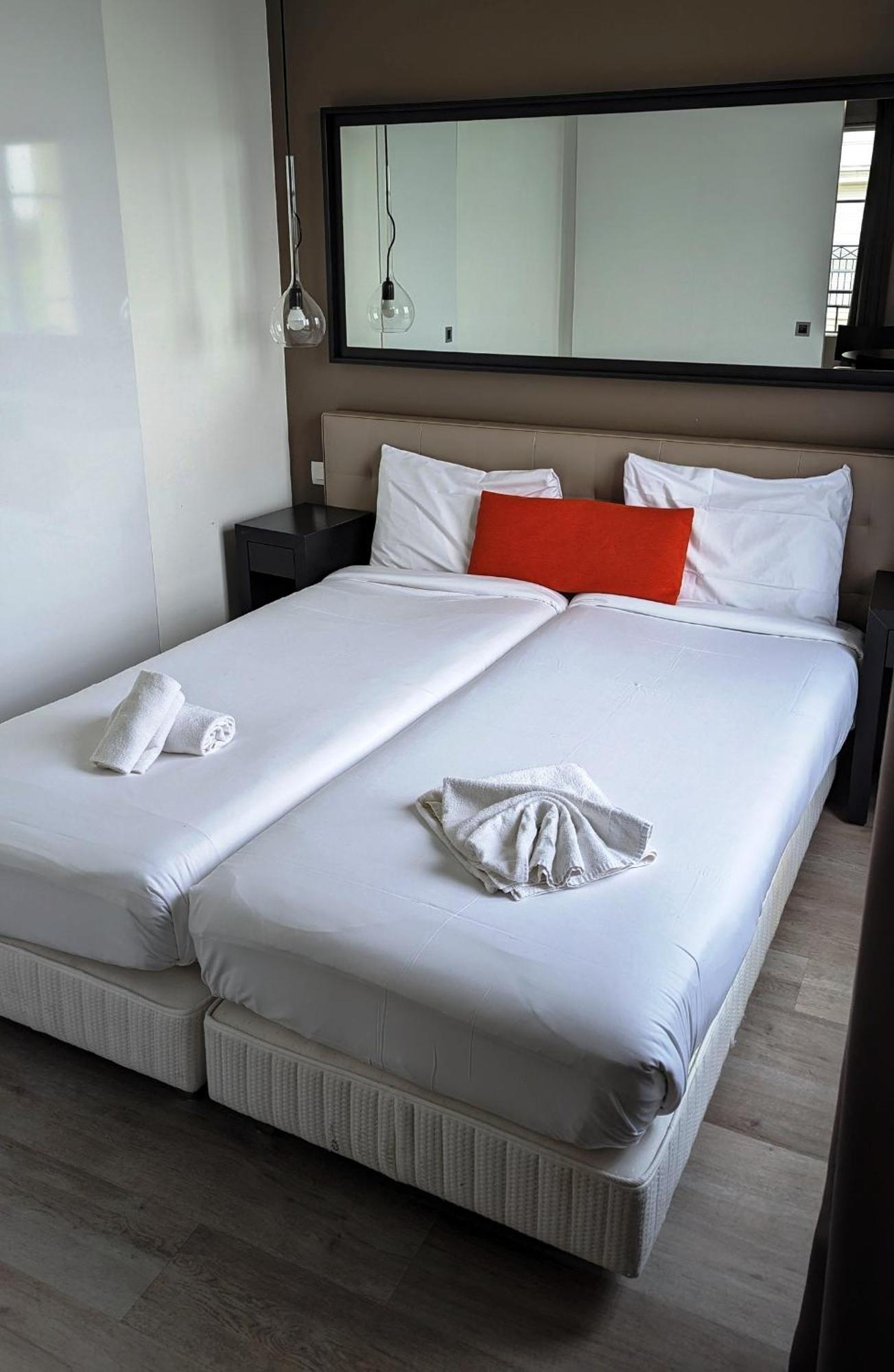 Disneyland Deluxe Flat, Outside Pool, Climatisation, 1 Min To Disney Parks Serris Exterior photo