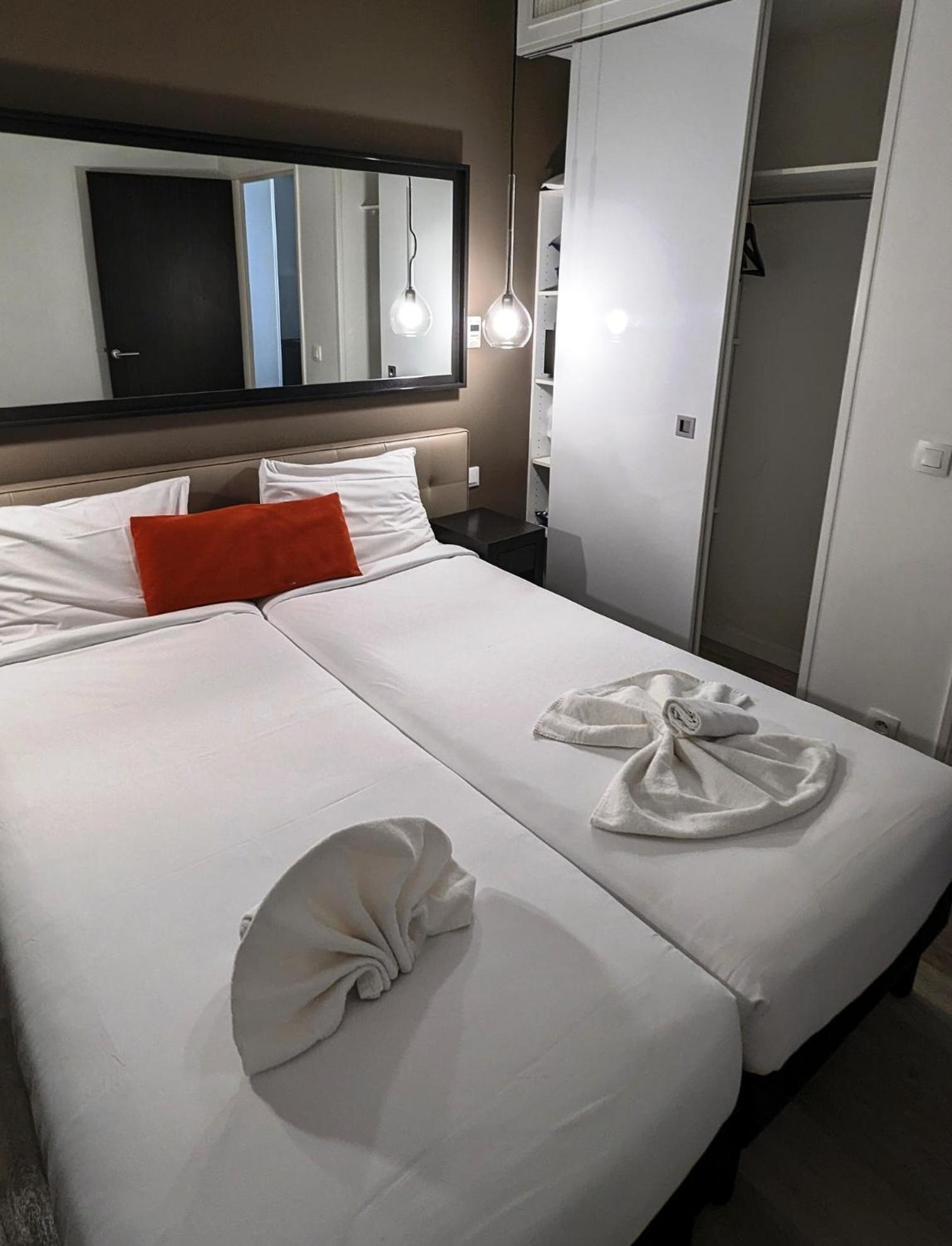 Disneyland Deluxe Flat, Outside Pool, Climatisation, 1 Min To Disney Parks Serris Exterior photo