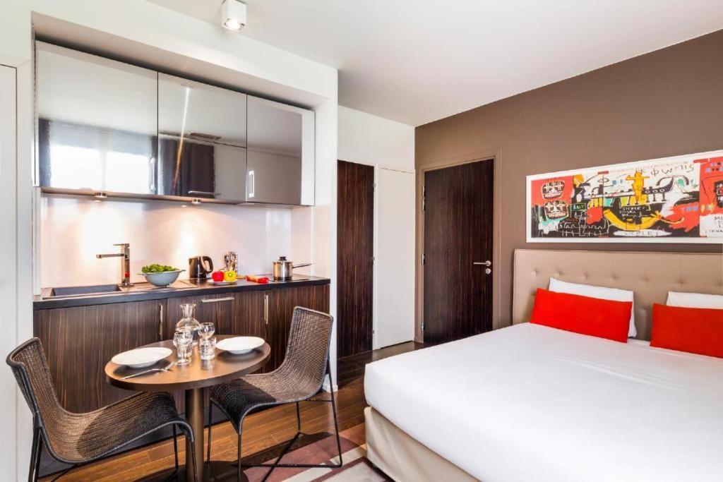 Disneyland Deluxe Flat, Outside Pool, Climatisation, 1 Min To Disney Parks Serris Exterior photo