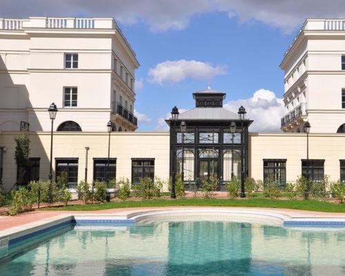 Disneyland Deluxe Flat, Outside Pool, Climatisation, 1 Min To Disney Parks Serris Exterior photo